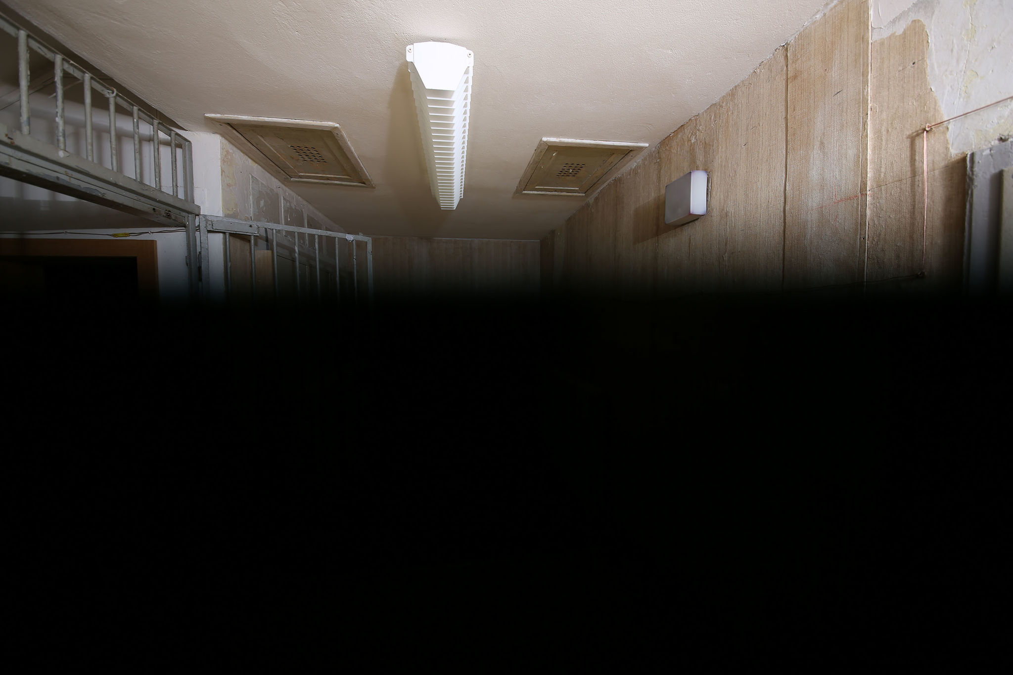 Aufnahmen vom 25.12.2012 des Raums 11 im Erdgeschoss des Nordflügels der zentralen Untersuchungshaftanstalt des Ministerium für Staatssicherheit der Deutschen Demokratischen Republik in Berlin-Hohenschönhausen, Foto 143