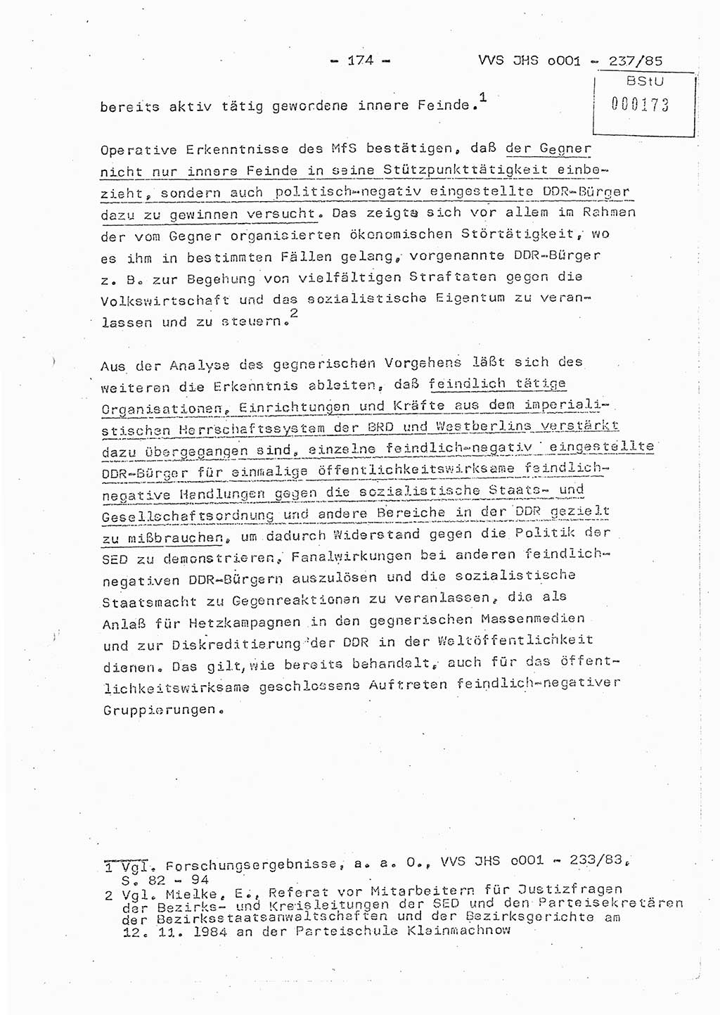 Dissertation Oberstleutnant Peter Jakulski (JHS), Oberstleutnat Christian Rudolph (HA Ⅸ), Major Horst Böttger (ZMD), Major Wolfgang Grüneberg (JHS), Major Albert Meutsch (JHS), Ministerium für Staatssicherheit (MfS) [Deutsche Demokratische Republik (DDR)], Juristische Hochschule (JHS), Vertrauliche Verschlußsache (VVS) o001-237/85, Potsdam 1985, Seite 174 (Diss. MfS DDR JHS VVS o001-237/85 1985, S. 174)
