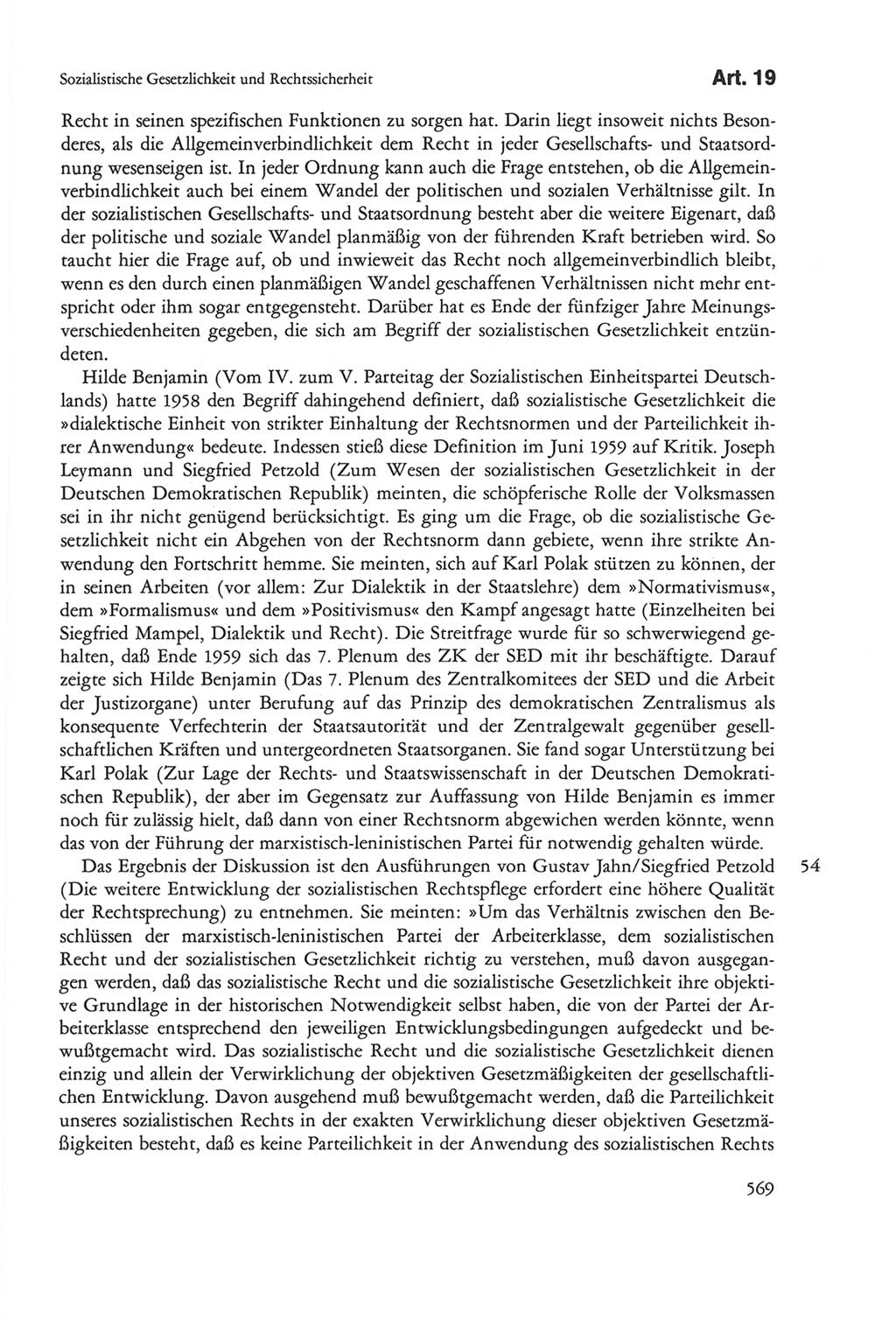 Die sozialistische Verfassung der Deutschen Demokratischen Republik (DDR), Kommentar mit einem Nachtrag 1997, Seite 569 (Soz. Verf. DDR Komm. Nachtr. 1997, S. 569)